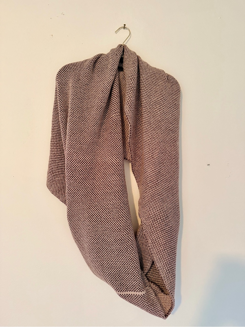 H&M Two-Tone Knit Infinity Scarf - Red&white